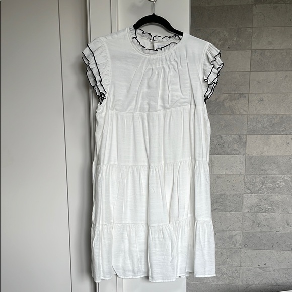 English Factory Dresses & Skirts - White Ruffle Sleeve Dress